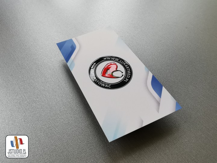 wypukłe logo na wizytówkach